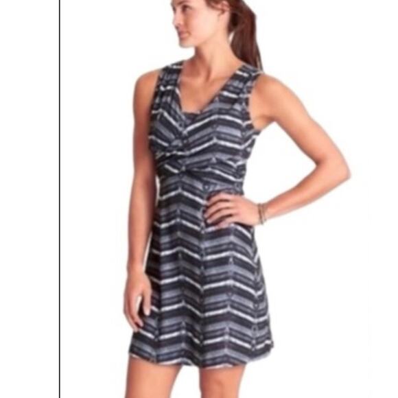 Athleta Printed Adrian Faux Wrap Sporty Dress Size XS NWT - Picture 1 of 10